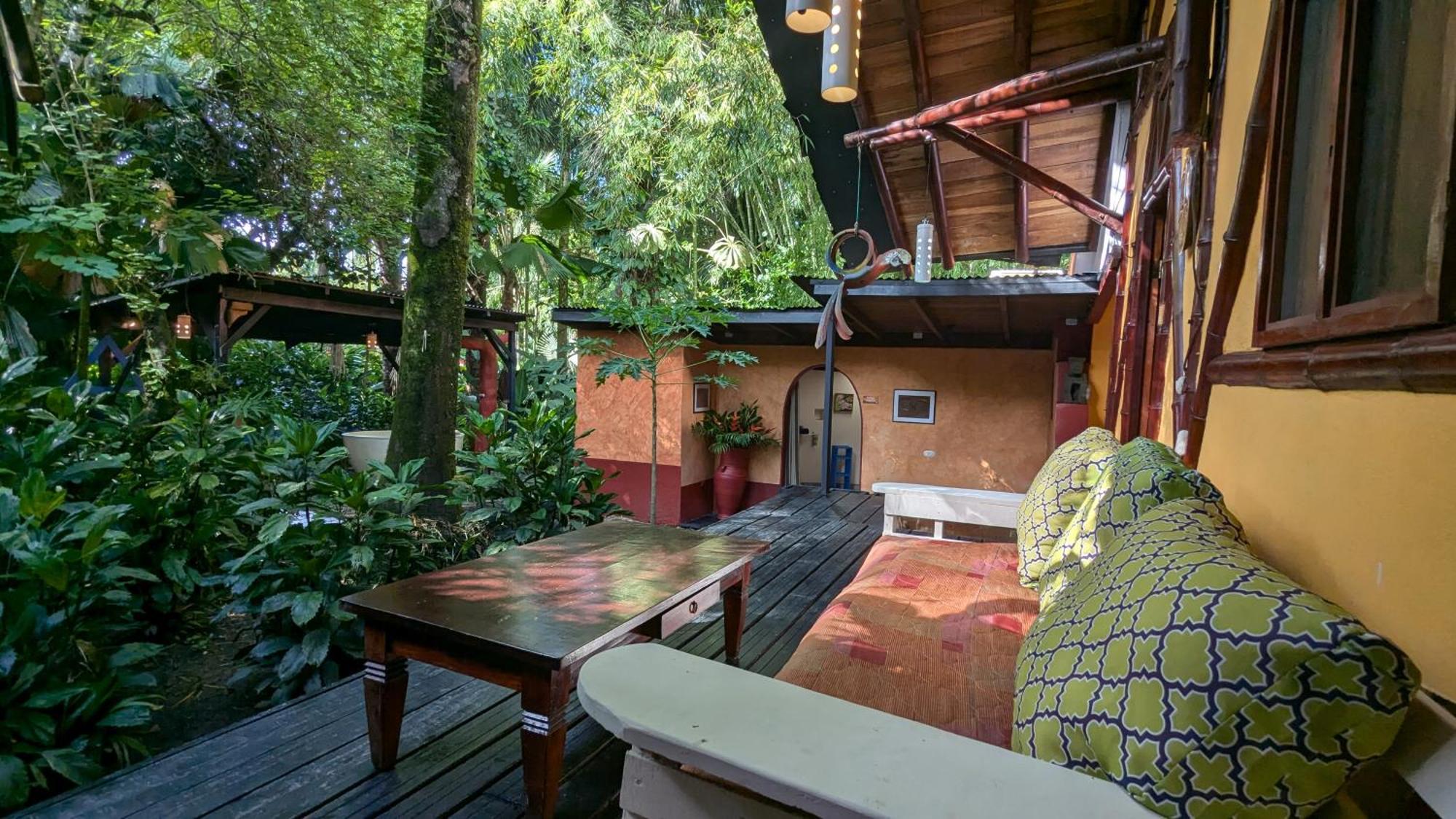 Tree House Beachfront Lodge Puerto Viejo de Talamanca Exteriör bild